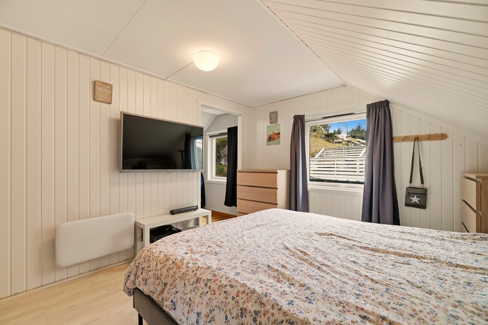 Samtlige rom har plass til seng og garderobeløsning. Galleribilde