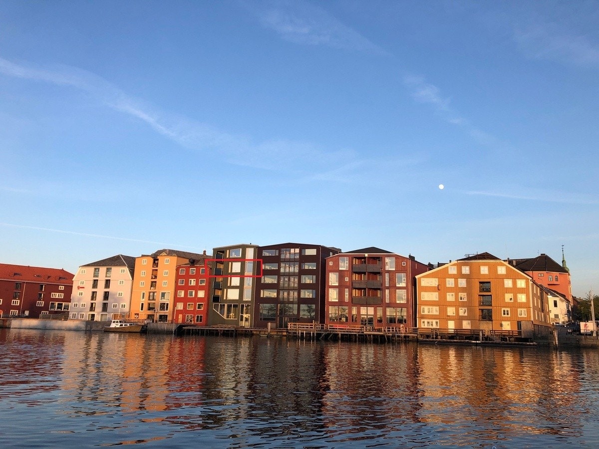 Fantastisk stemning ved kanalen Galleribilde