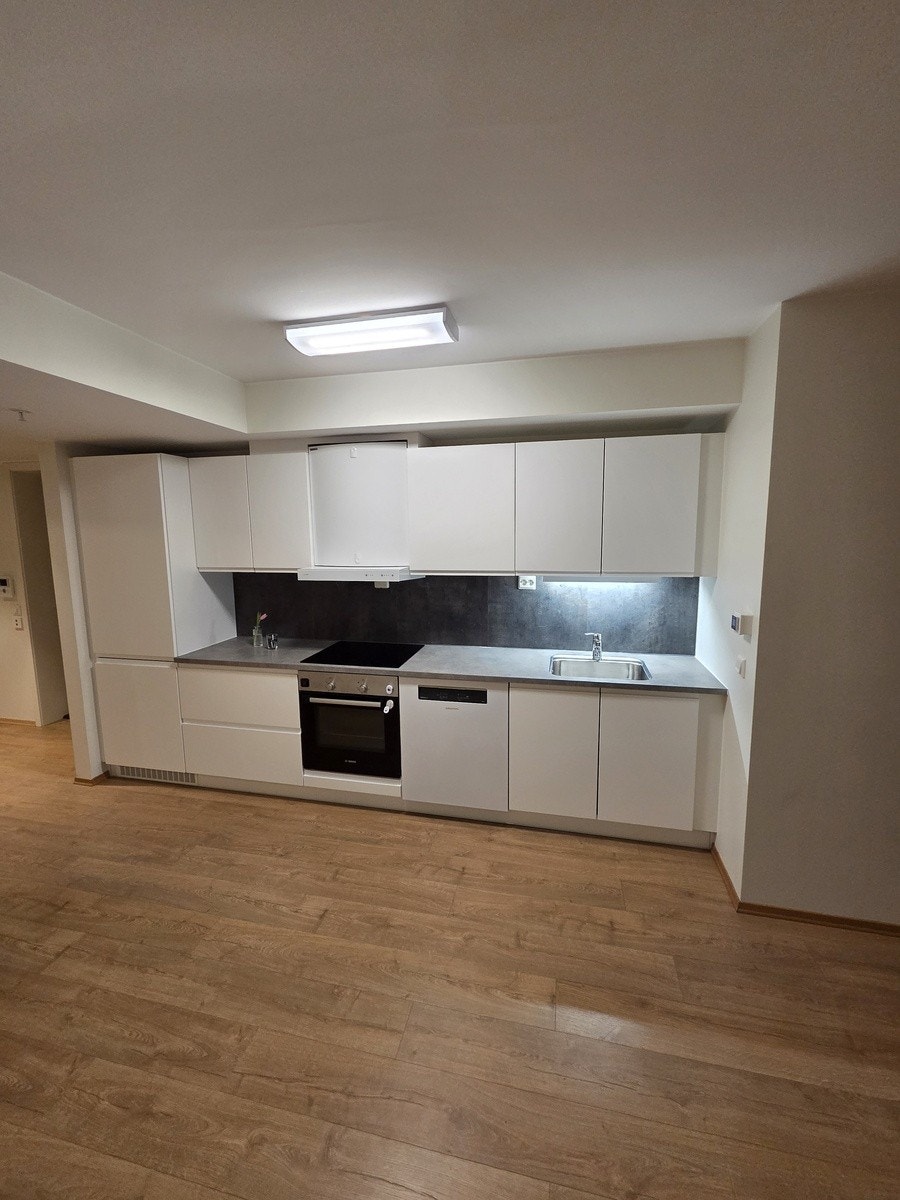 Kjøkken med integrerte hvitevarer Galleribilde