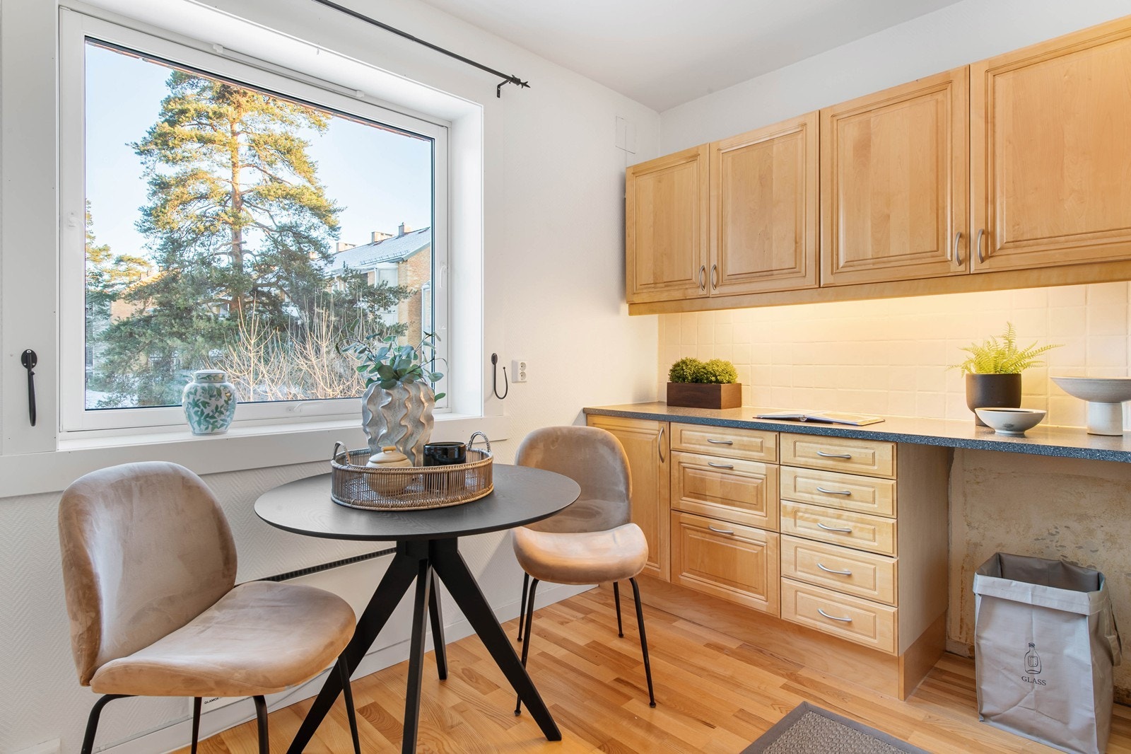 Sigdal kjøkken i separat rom med spiseplass Galleribilde