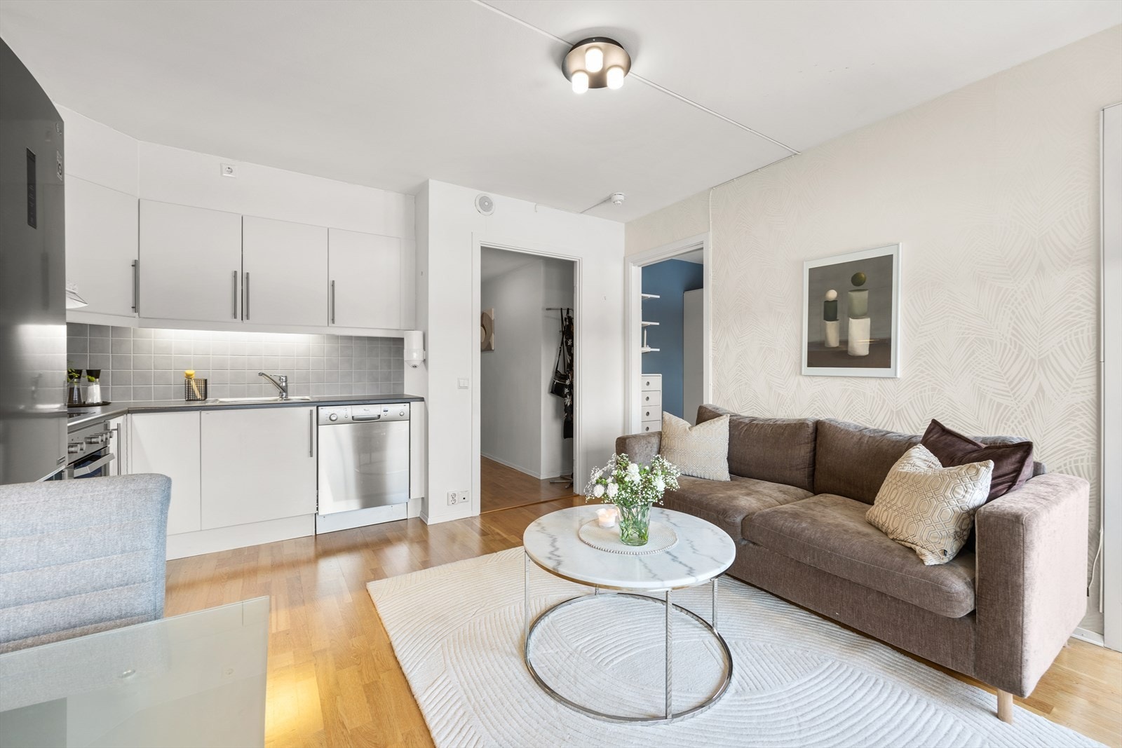 Varmtvann og fyring er inkludert i felleskostnadene. Galleribilde