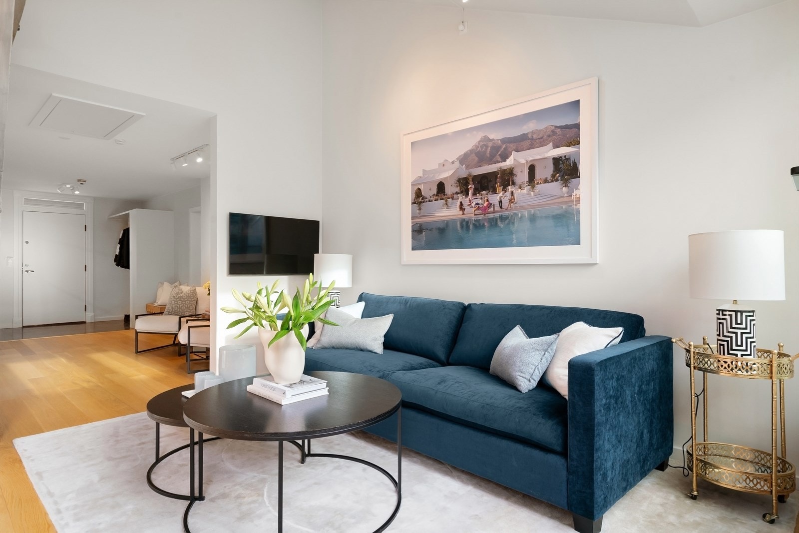 Veggflater er sparklet og malt i 2025. Galleribilde