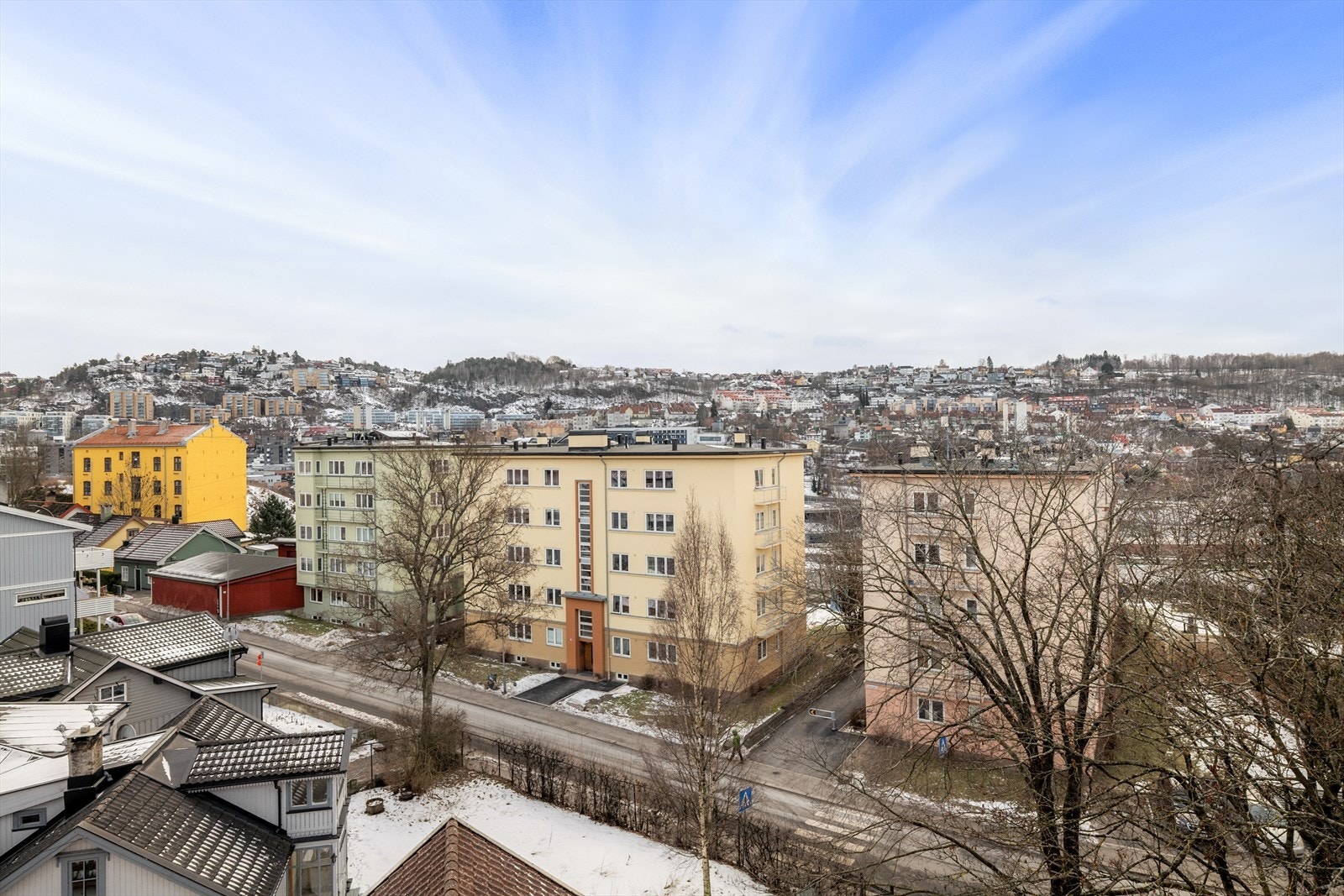 Kollektivtilbudet er godt med busstoppet Galgeberg kun 2 minutter unna. Galleribilde