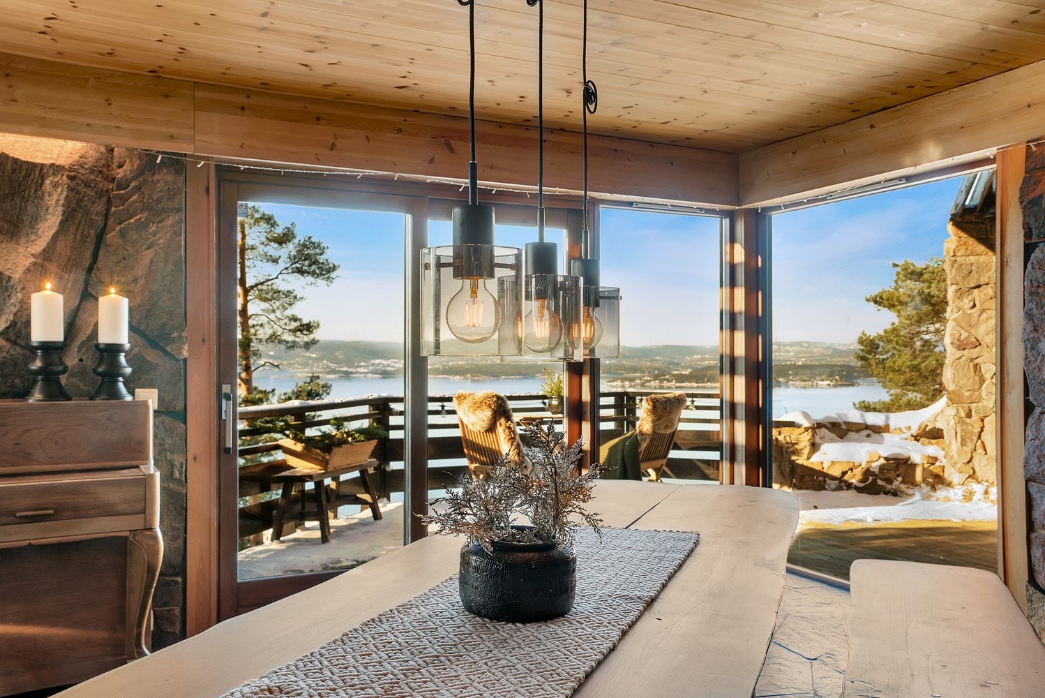 En kjellerstue helt utenom det vanlige. Et eksklusivt og karaktersterkt tilskudd som gjør boligen ekstra spesiell. Galleribilde