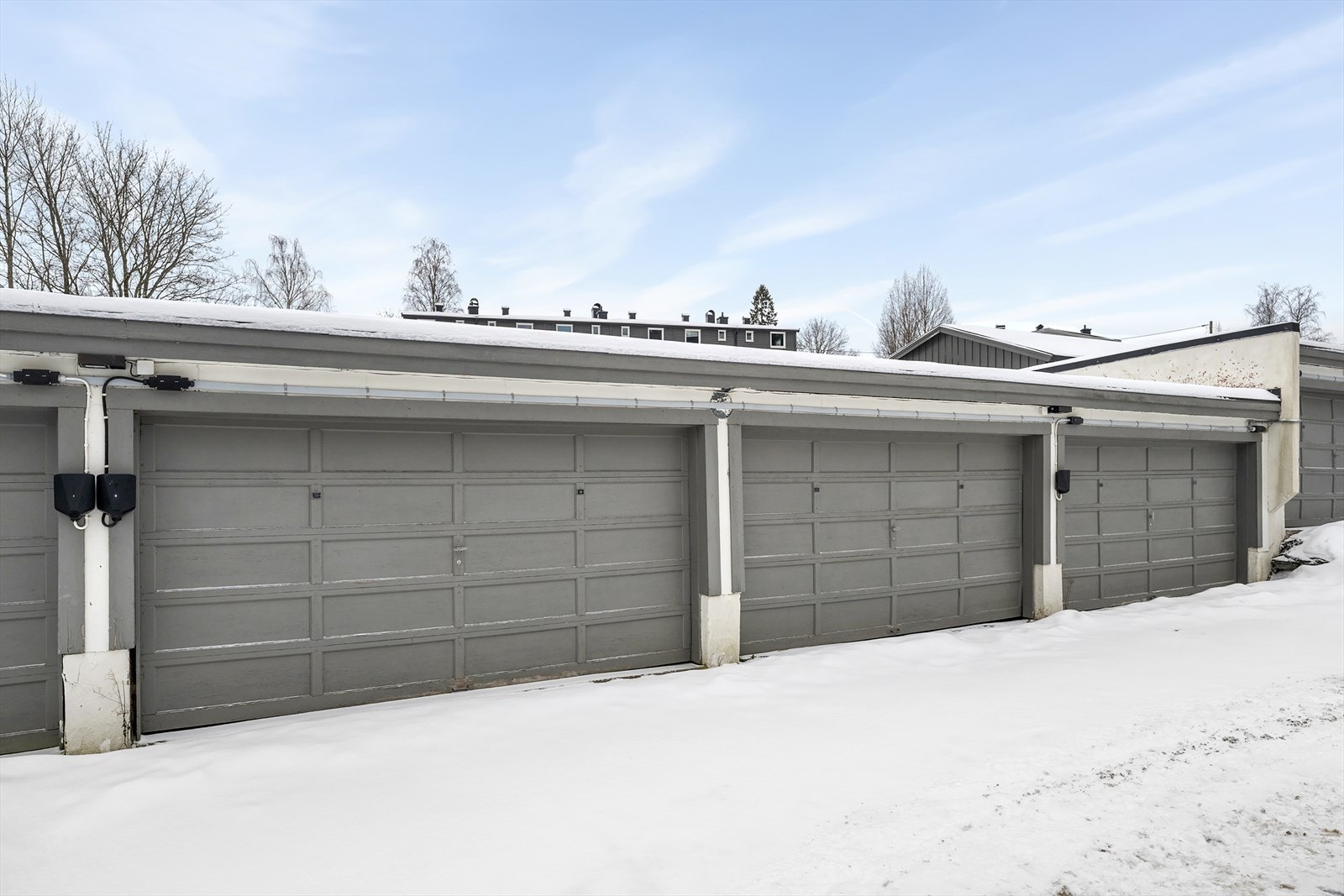 Det medfølger en garasjeplass i fellesanlegg. Galleribilde