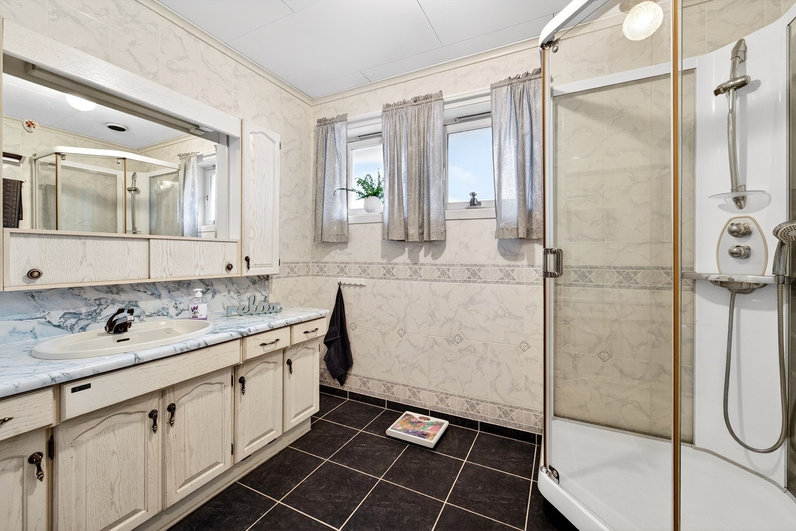 Bad hovedetasjen Galleribilde