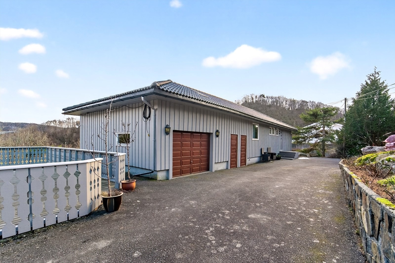 Parkering i garasje Galleribilde