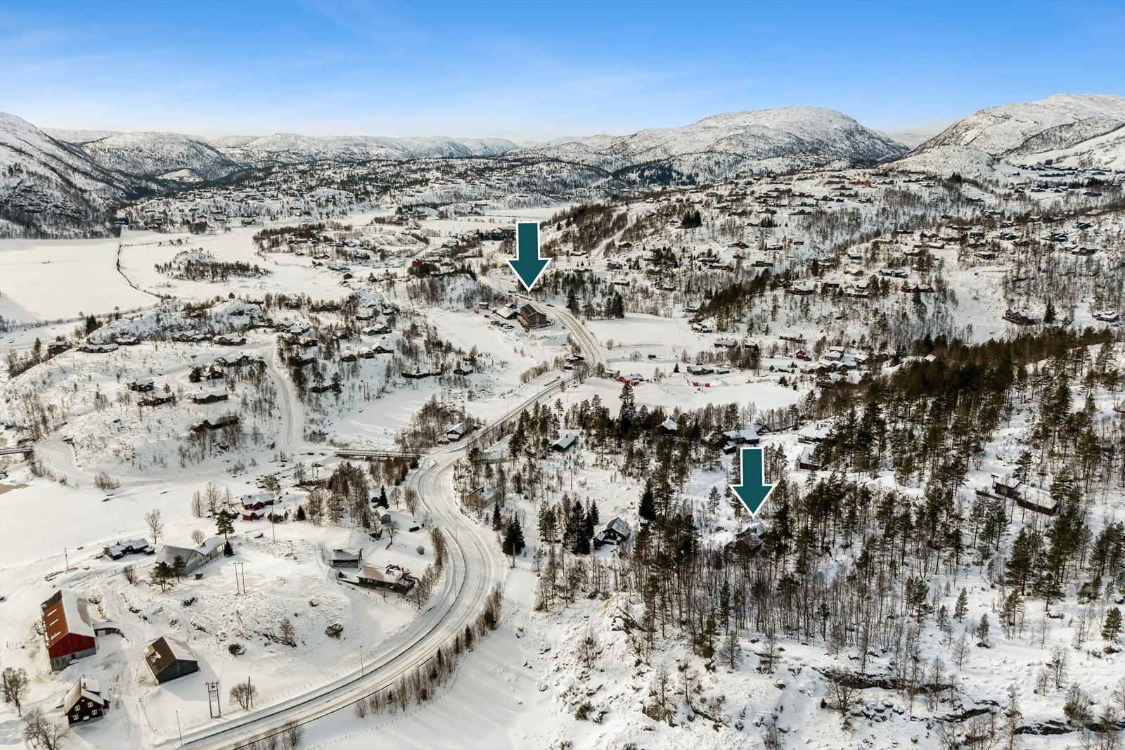 Handleriet og Hekta ligger kun 500 meter unna for enkel tilgang til servering og dagligvarer. Galleribilde