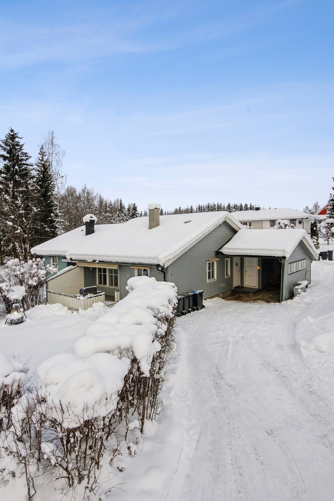 Melbyvegen 5A er en praktisk halvpart av tomannsbolig fra 1991 Galleribilde