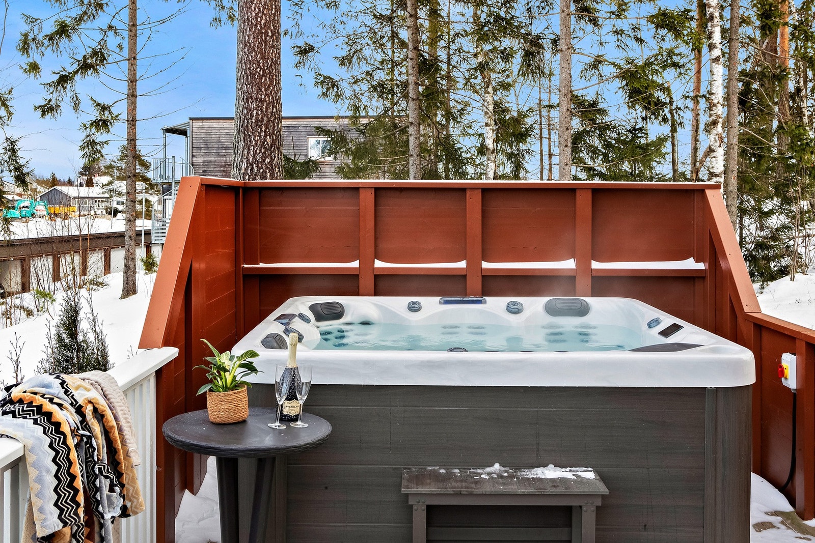 Jacuzzi medfølger ikke handelen Galleribilde