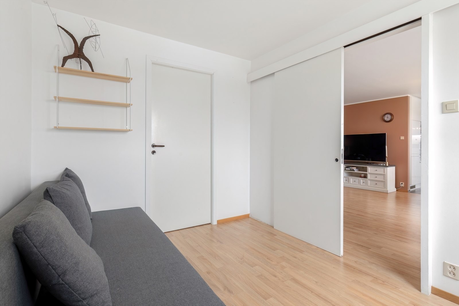 Soverom 3 - utgang til innvendig bod Galleribilde