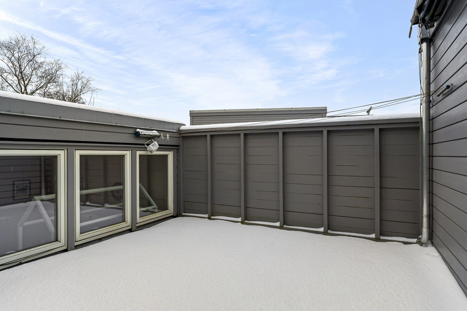 Kjekk terrasse med meget gode solforhold Galleribilde