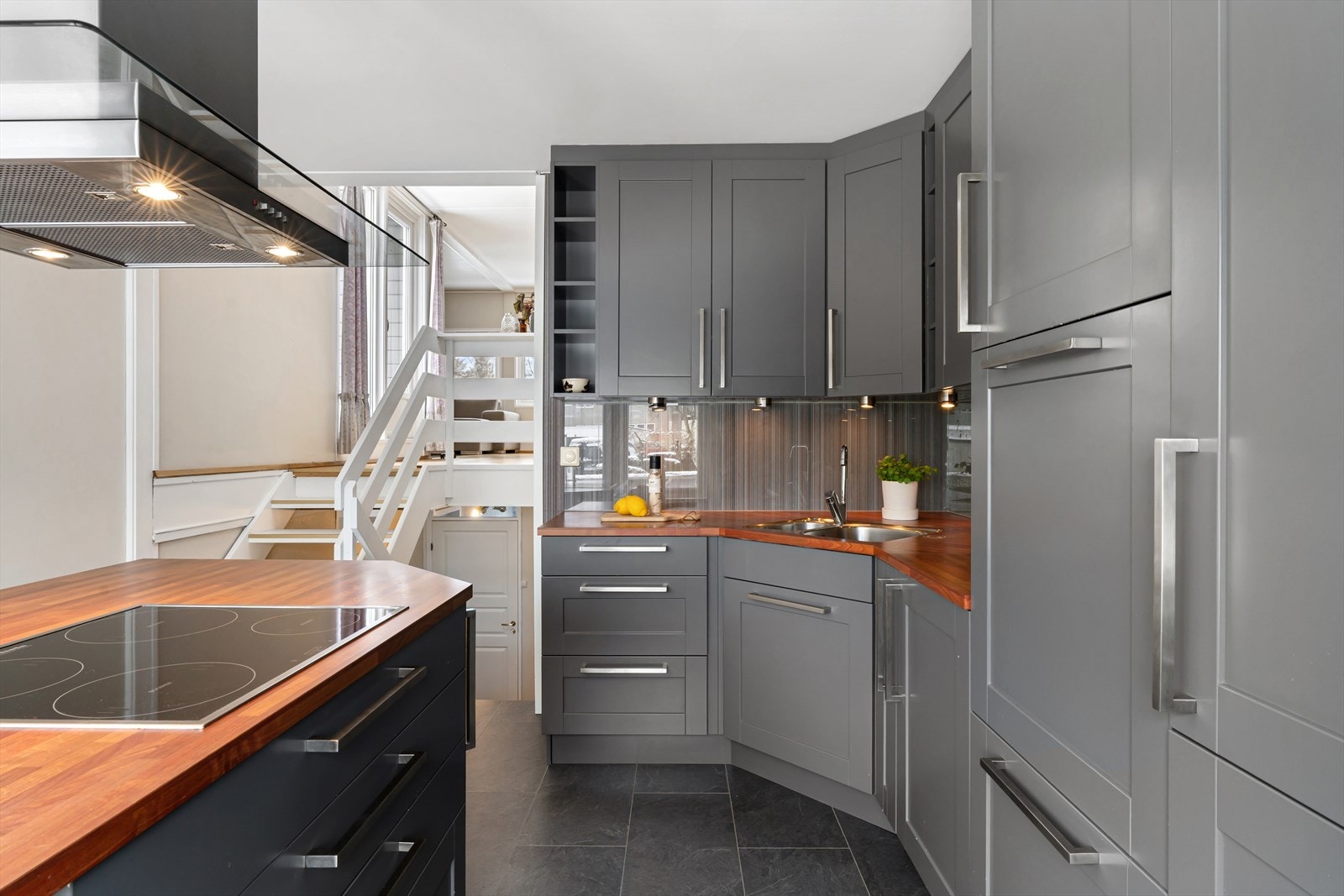 De integrerte hvitevarene følger med i handelen Galleribilde