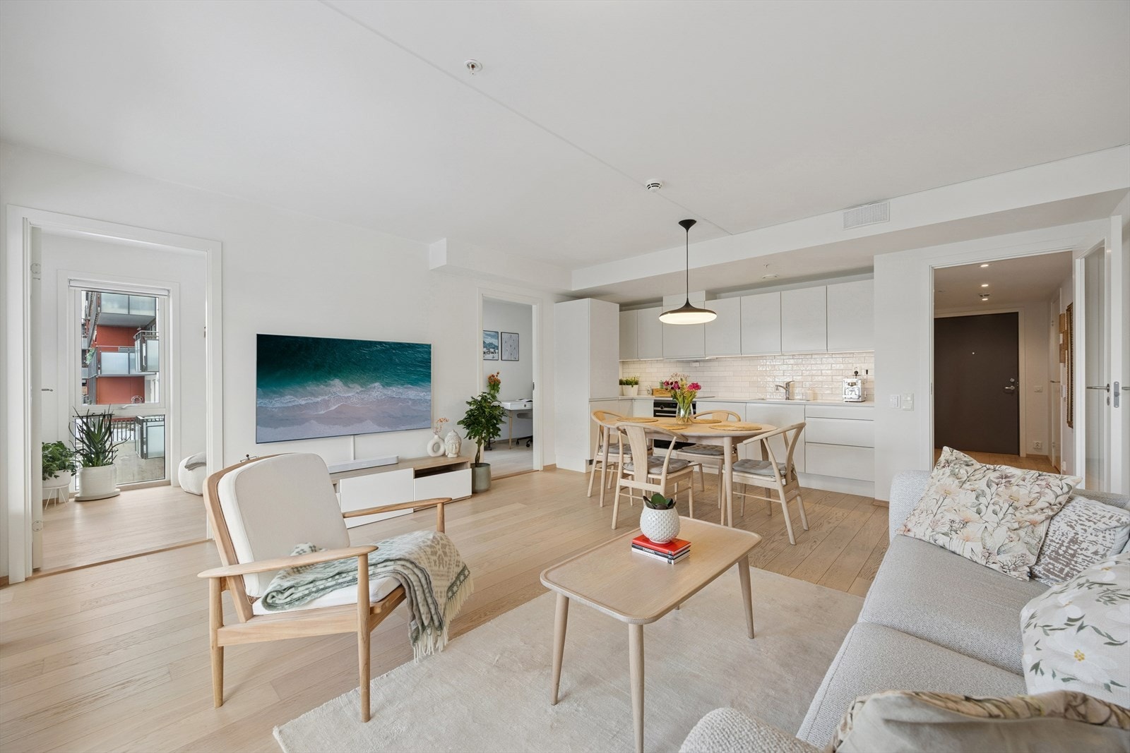 Her får du høy nybyggstandard og en gjennomtenkt planløsning. Galleribilde