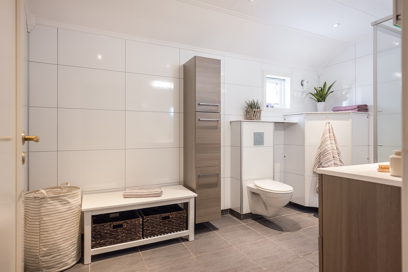 Stort og fint bad på 8,5m² med alt av nødvendig utstyr Galleribilde