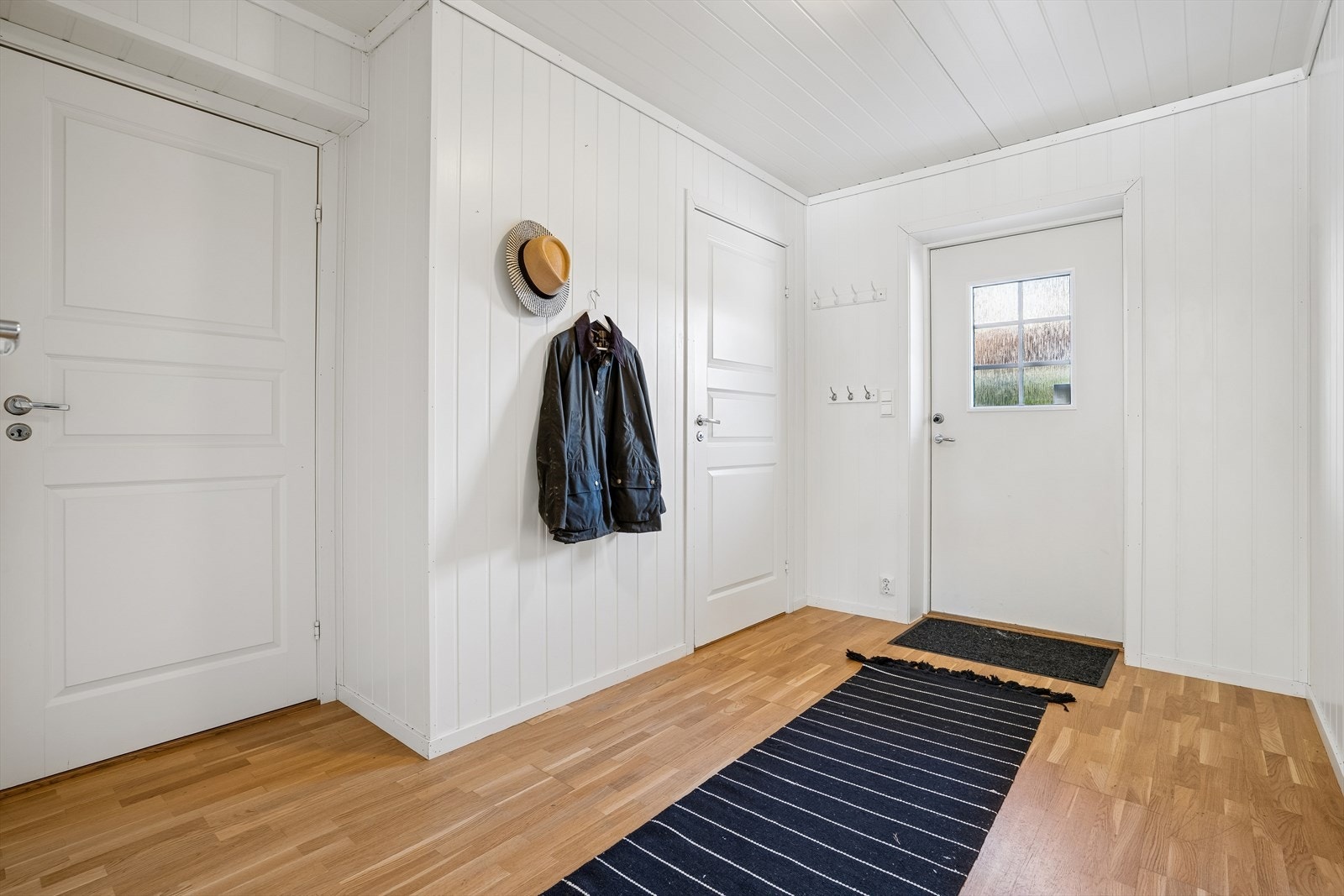 Velkommen inn til en fin og romslig gang Galleribilde