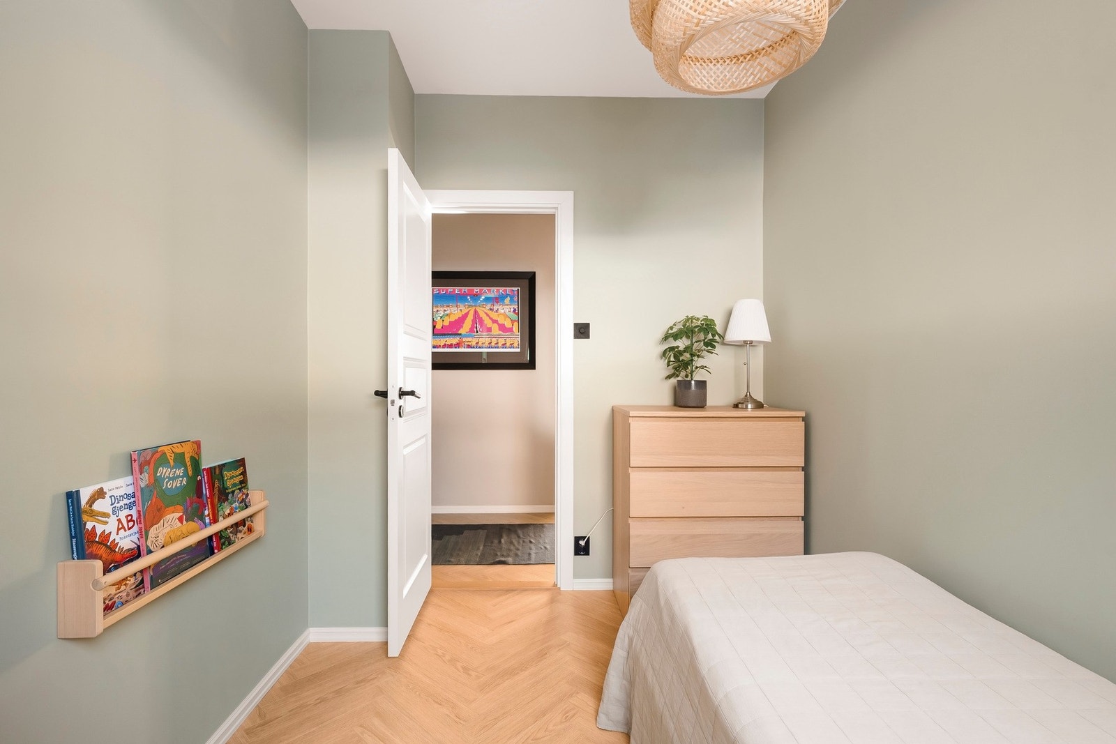 Rommene kan innredes etter behov og passer utmerket som gjesterom, kontor eller garderoberom. Galleribilde