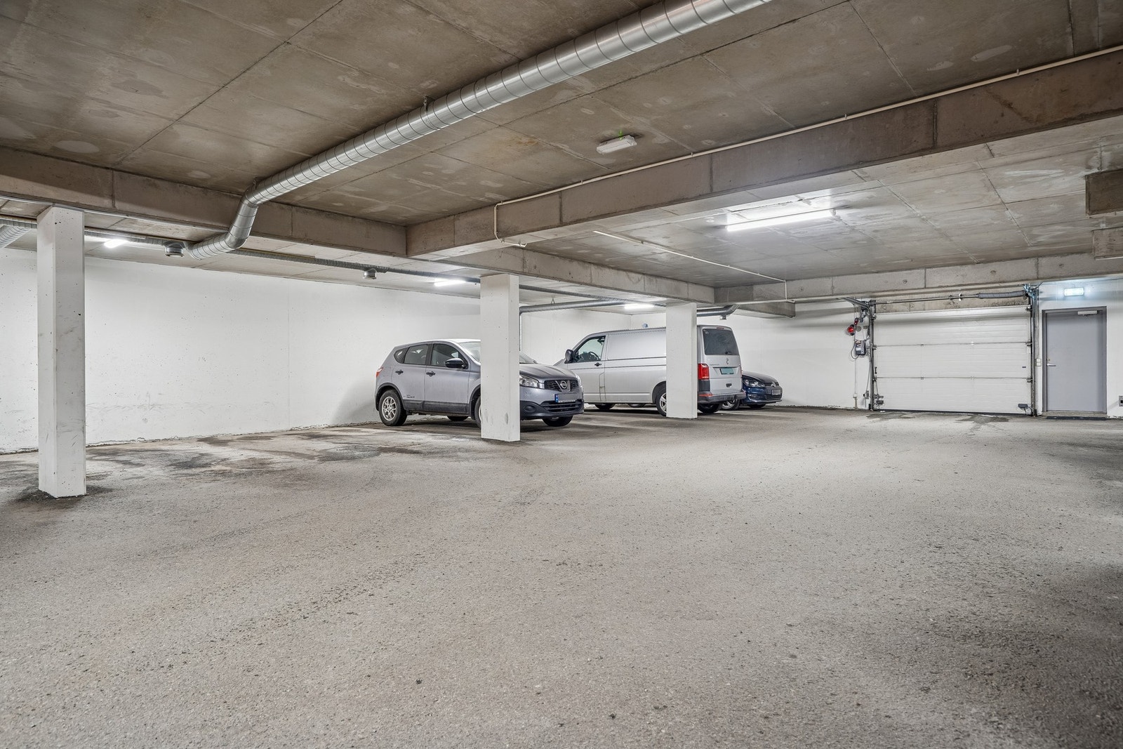 Parkering i felles garasjeanlegg! Galleribilde