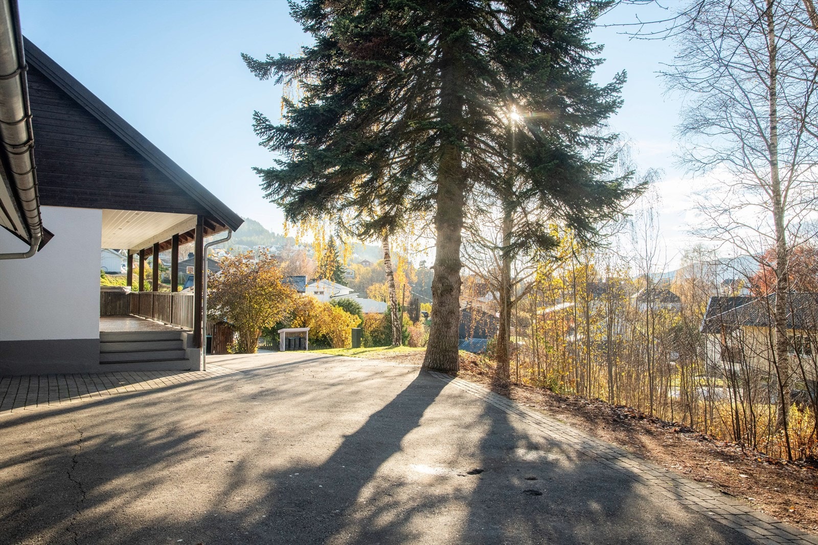 Boligen har umiddelbar nærhet til campus Notodden, som er en del av Universitetet i Sørøst Norge. Galleribilde