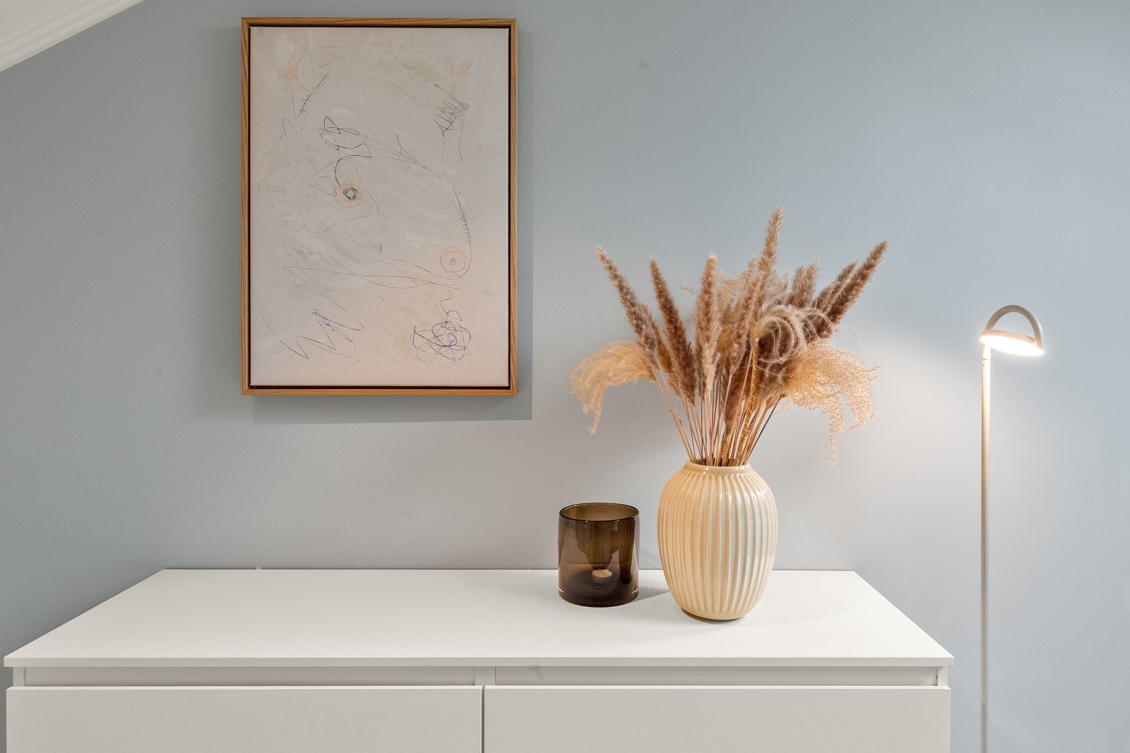 Soverommet er malt i delikate farger som skaper en god atmosfære. Galleribilde