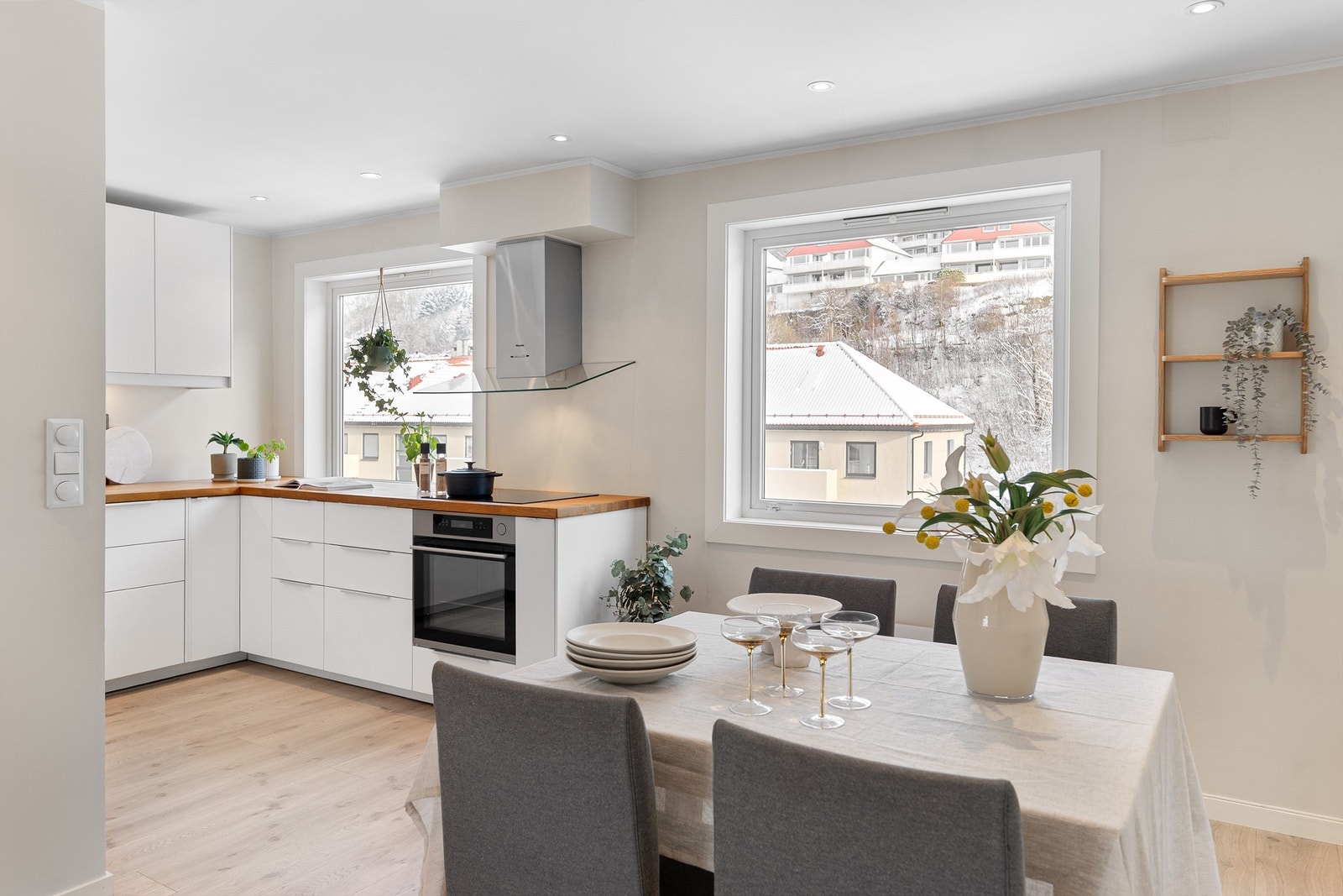 - Moderne åpen kjøkkenløsning - Galleribilde