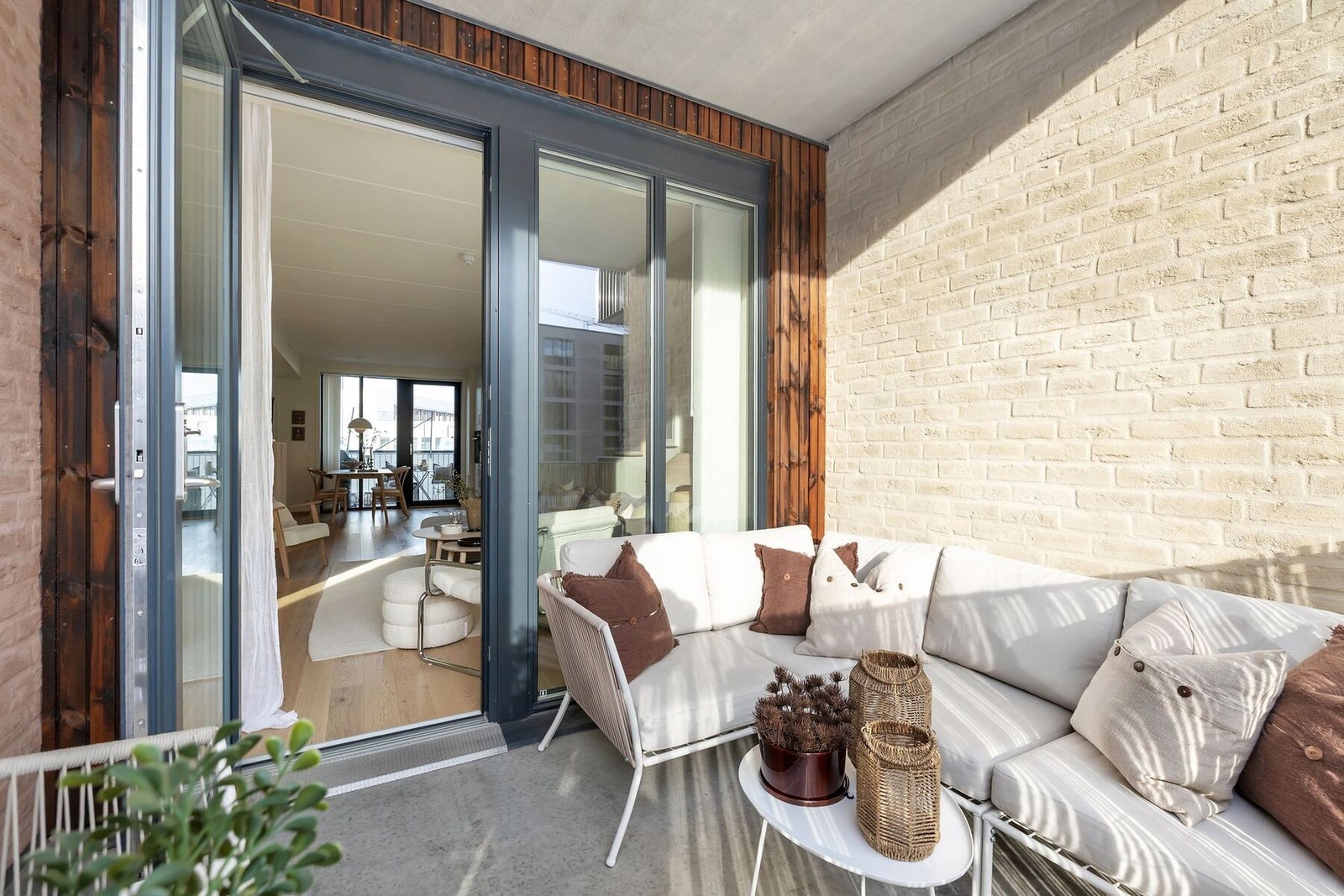 Det er plass sittegruppe og beplantning. Galleribilde