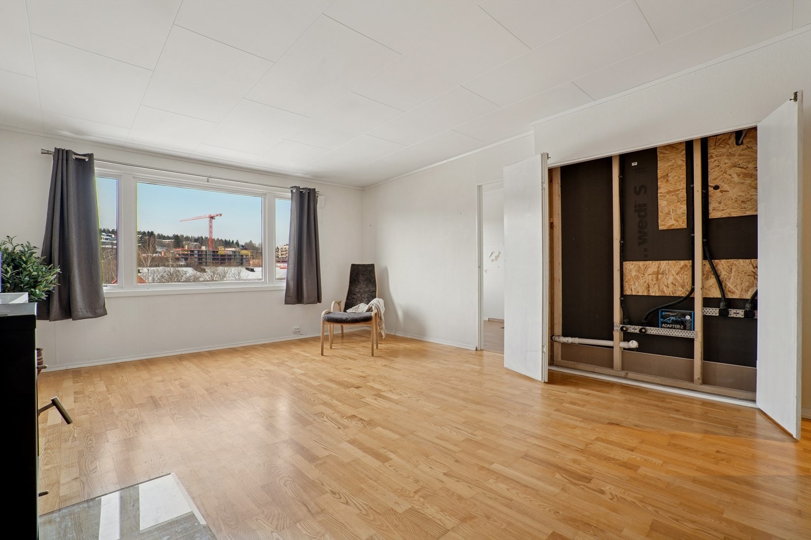 Det er klargjort rør for enkel etablering av nytt kjøkken i tilknytning til stuen Galleribilde