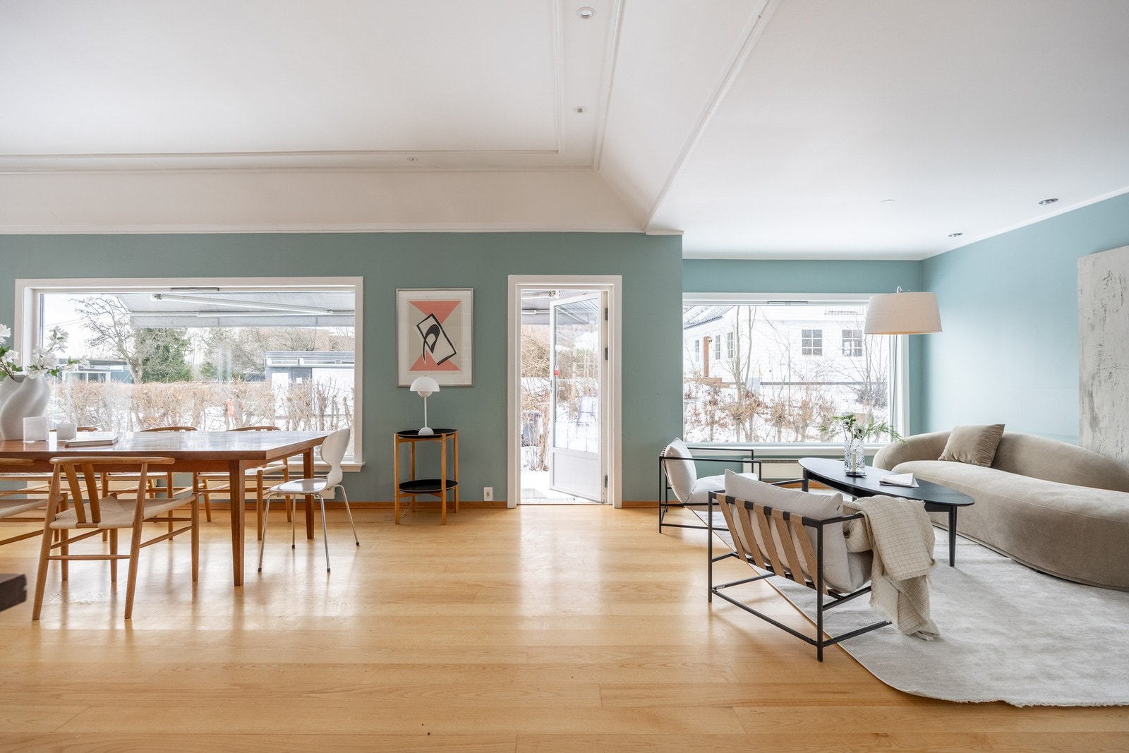 Stuen er delt opp i flere naturlige soner. Galleribilde