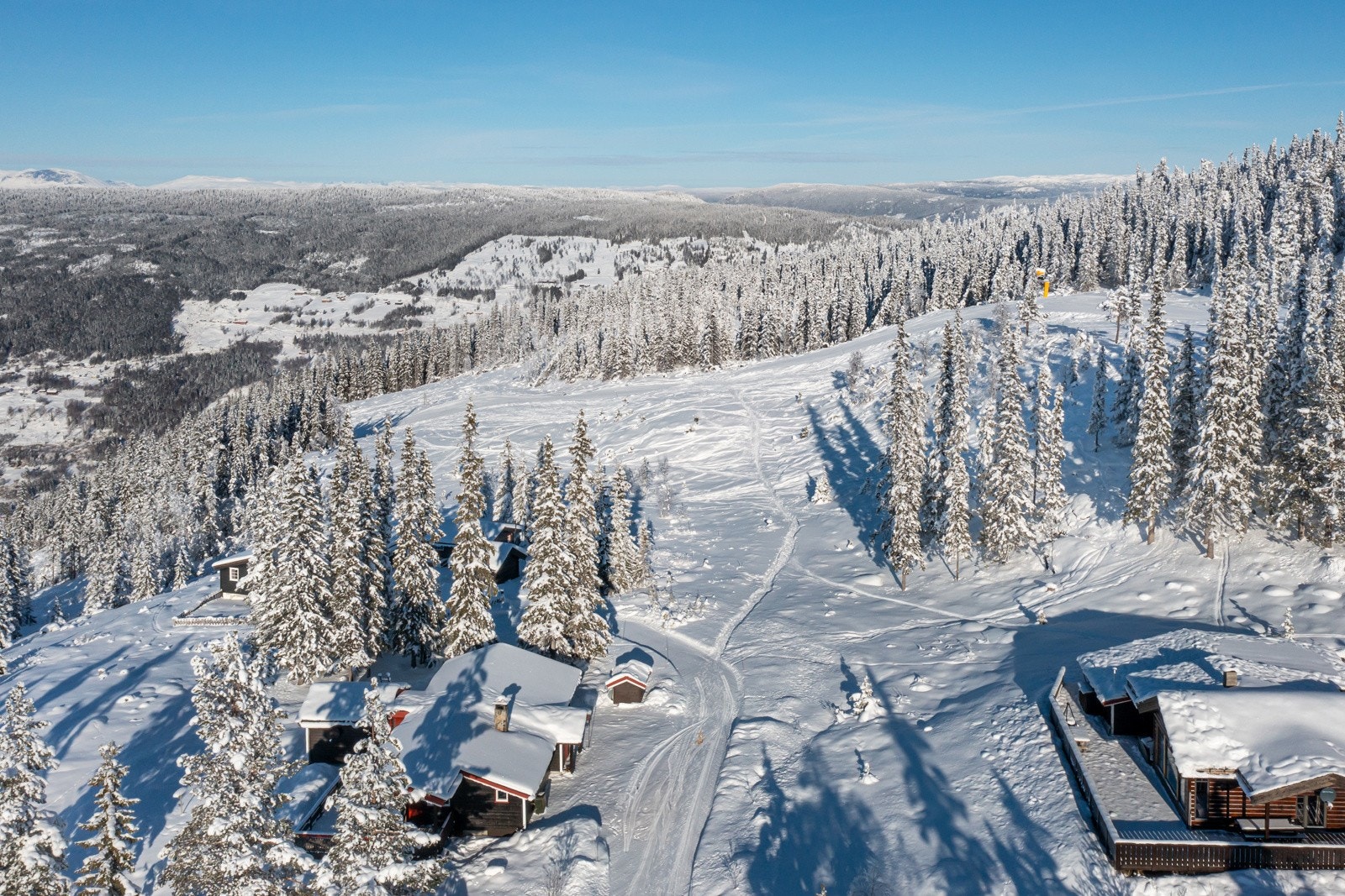 Alle tomtene i feltet er regulert til 1,5mål og oppover - noe som gir godt med plass mellom hyttene Galleribilde