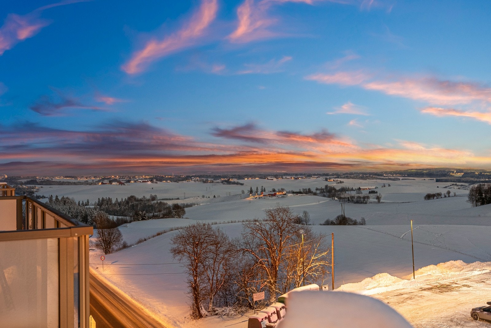 Fra leiligheten kan du blant annet nyte en idyllisk utsikt. Galleribilde