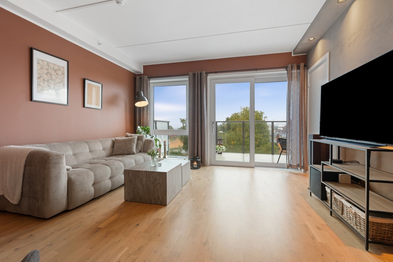 Vinduene slipper inn rikelig med naturlig dagslys! Galleribilde