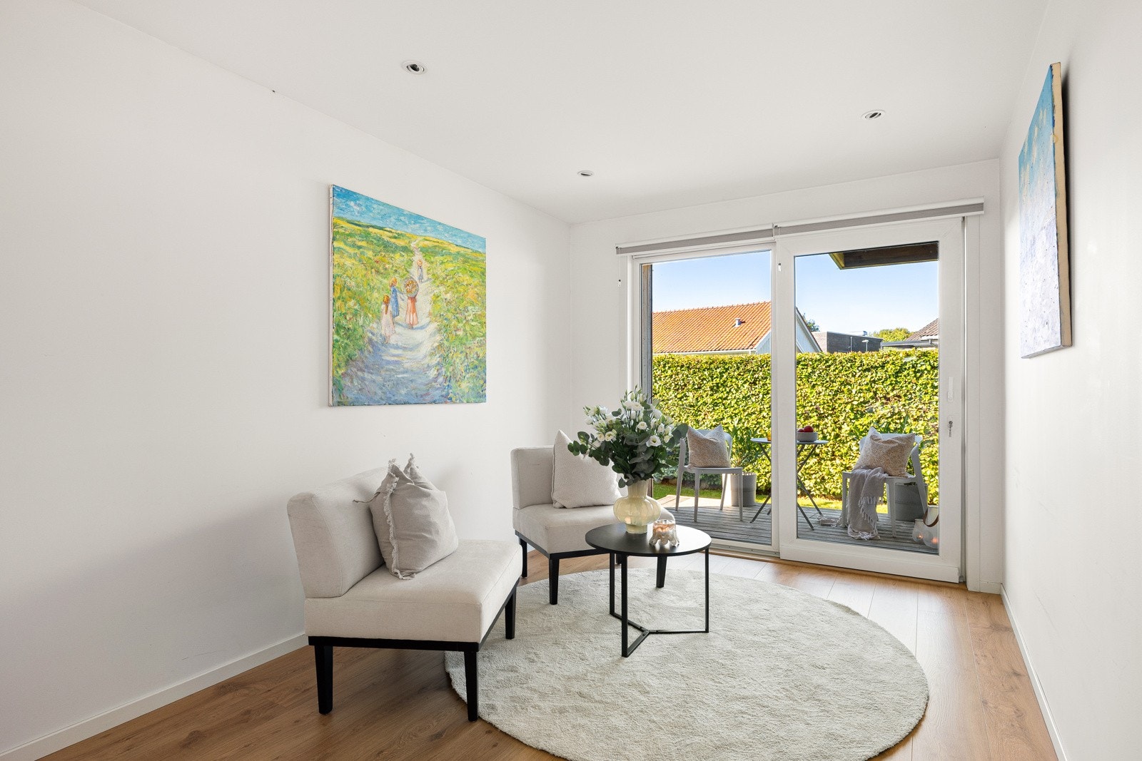 Herfra har man direkte utgang til uteområdene. Galleribilde