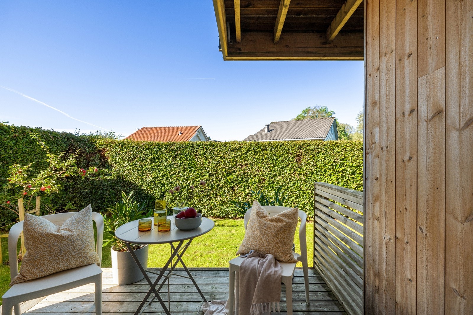 Uterommet blir en naturlig del av oppholdsrommet. Galleribilde