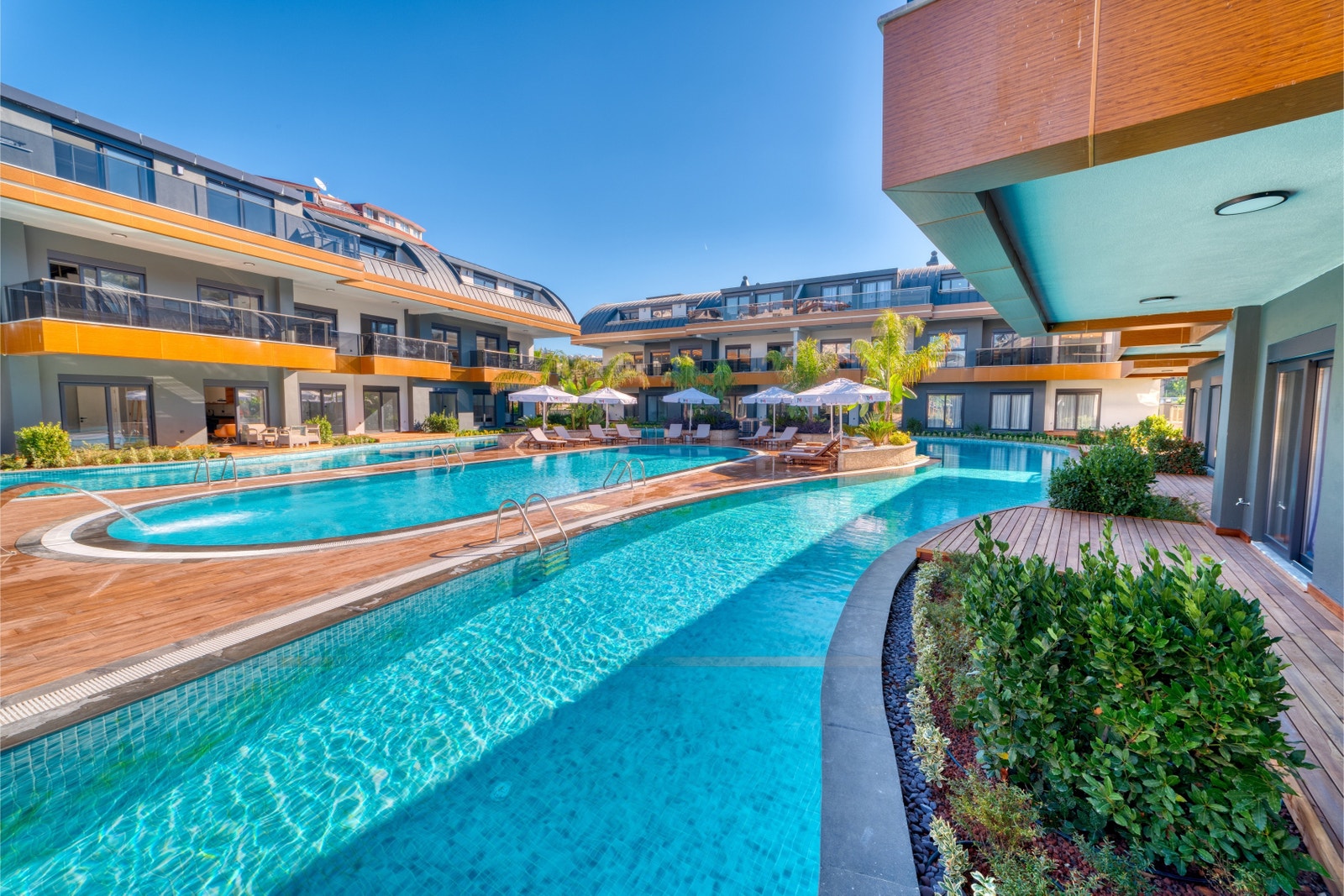 Pool area Galleribilde