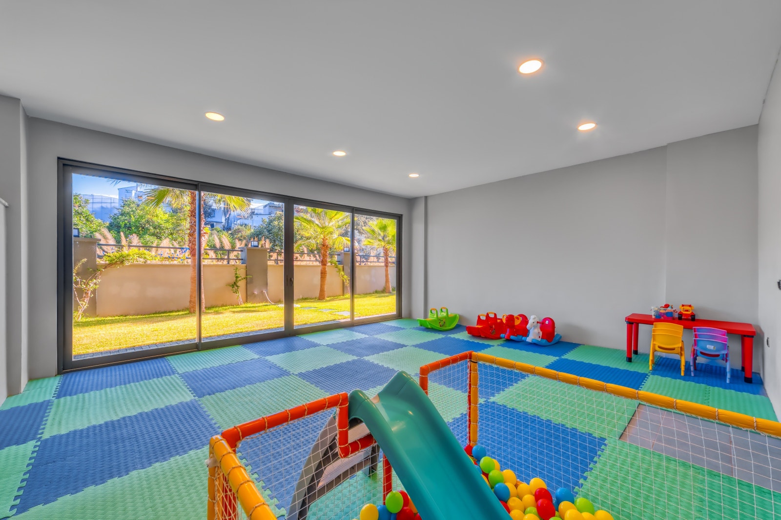 Indoor Children Playground Galleribilde