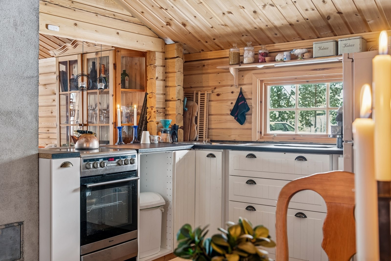 Det er tilrettelagt med åpne løsninger for hvitevarer. Galleribilde