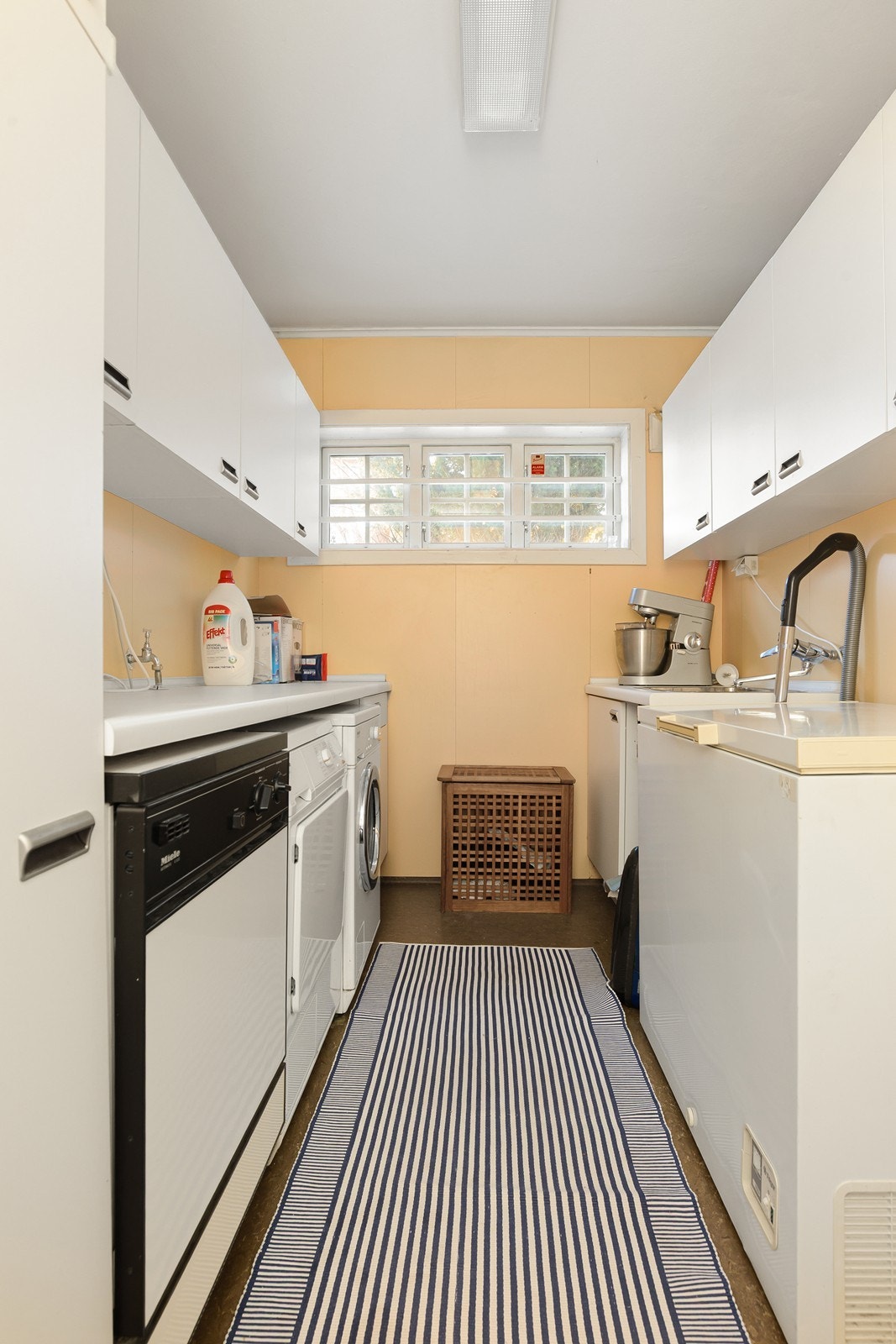 Eget vaskerom i kjeller/u.etasje Galleribilde