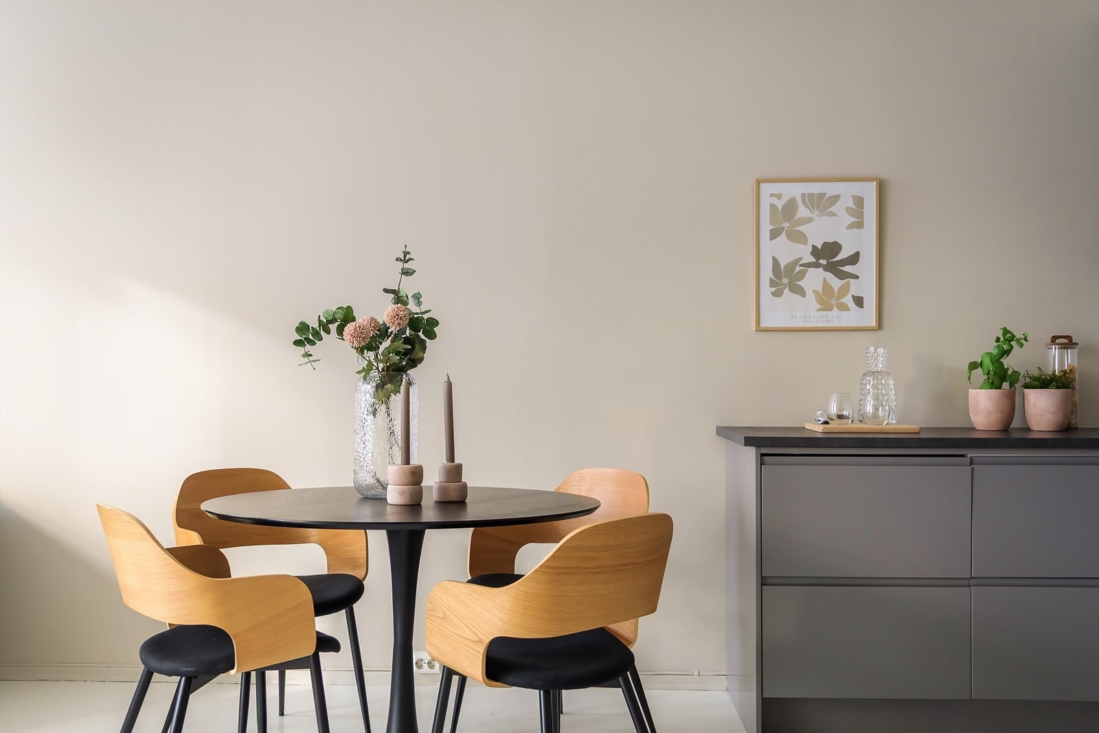 Smakfulle fargetoner gir en lun og behagelig atmosfære Galleribilde