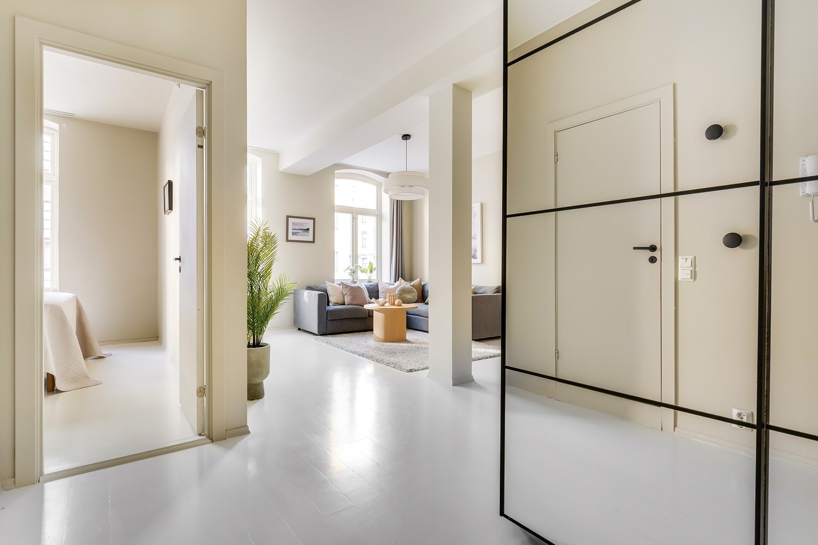 Åpen og luftig planløsning Galleribilde