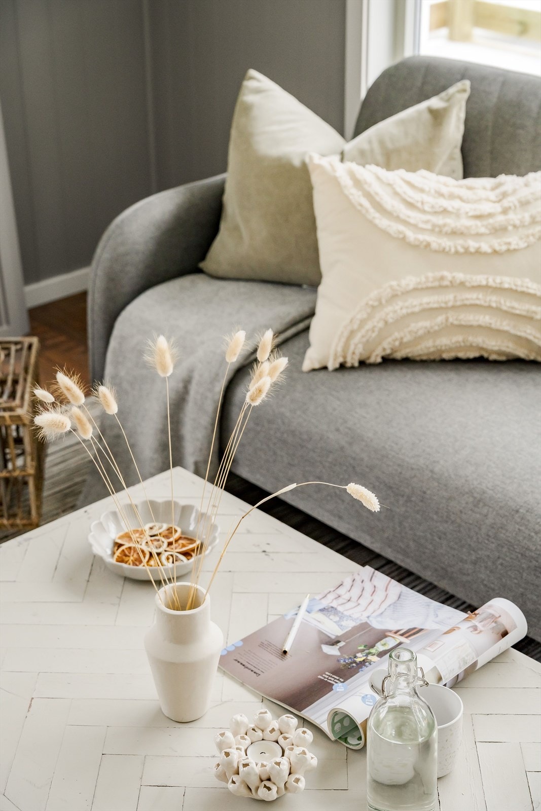 Boligen varmes opp via elektrisitet og vedfyring. Galleribilde