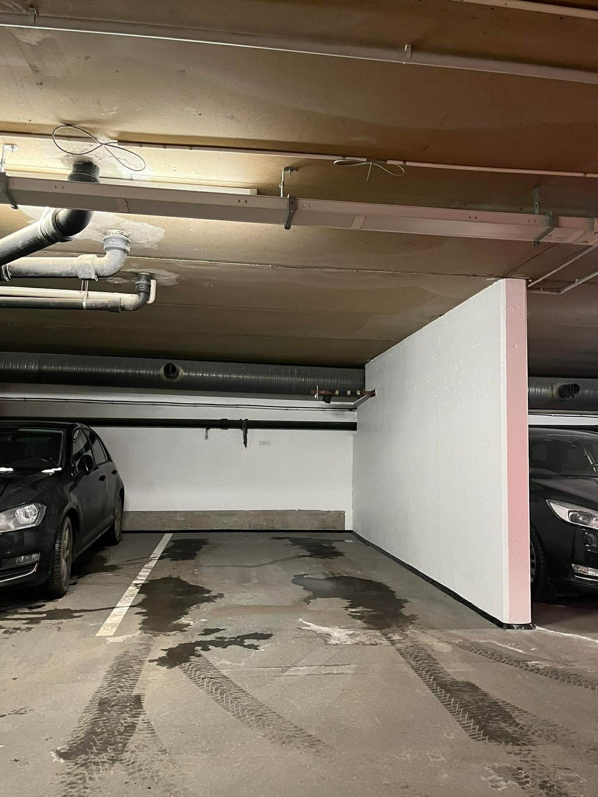 Garasjeplass Galleribilde