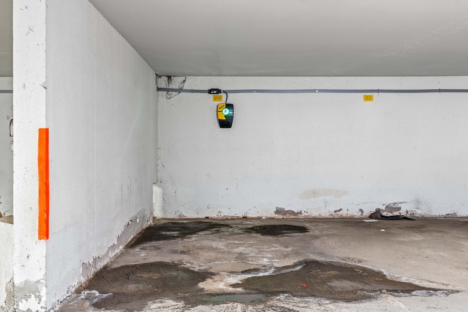 Leiligheten disponerer en garasjeplass og en kjellerbod. Galleribilde