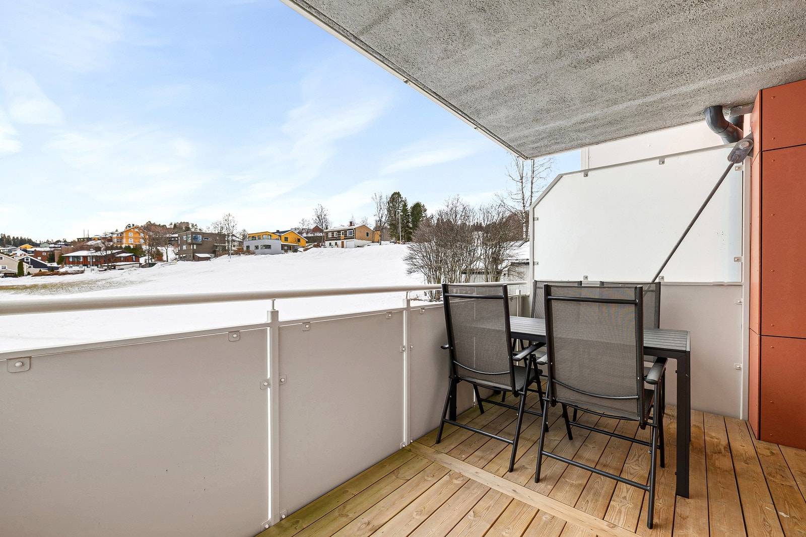 Fin balkong på 8 kvm. Galleribilde