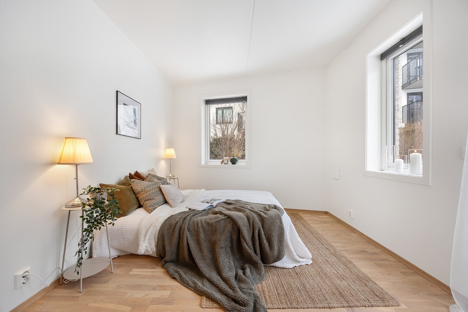 Hovedsoverommet er romslig med plass til dobbeltseng og garderobeløsning. Galleribilde