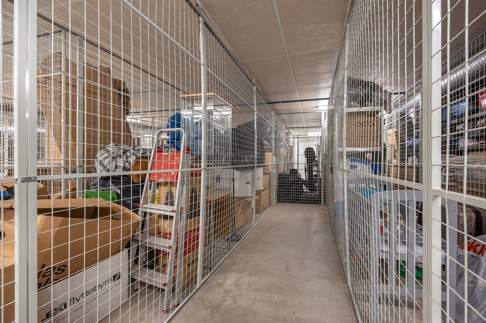 Hver leilighet disponerer en egen bod for ekstra lagring. Galleribilde