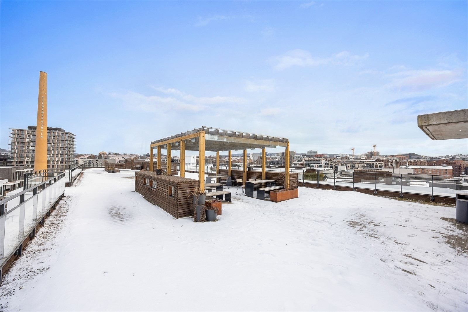 Sameiet har en stor, felles takterrasse til glede for beboerne. Galleribilde