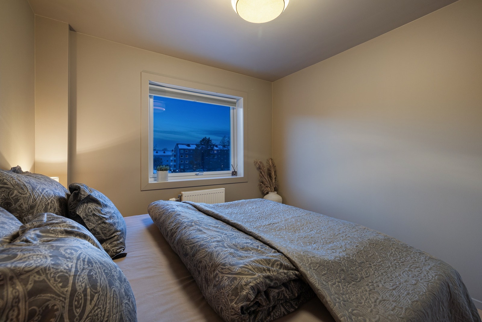Leiligheten har to soverom av god størrelse med parkett på gulv. Galleribilde