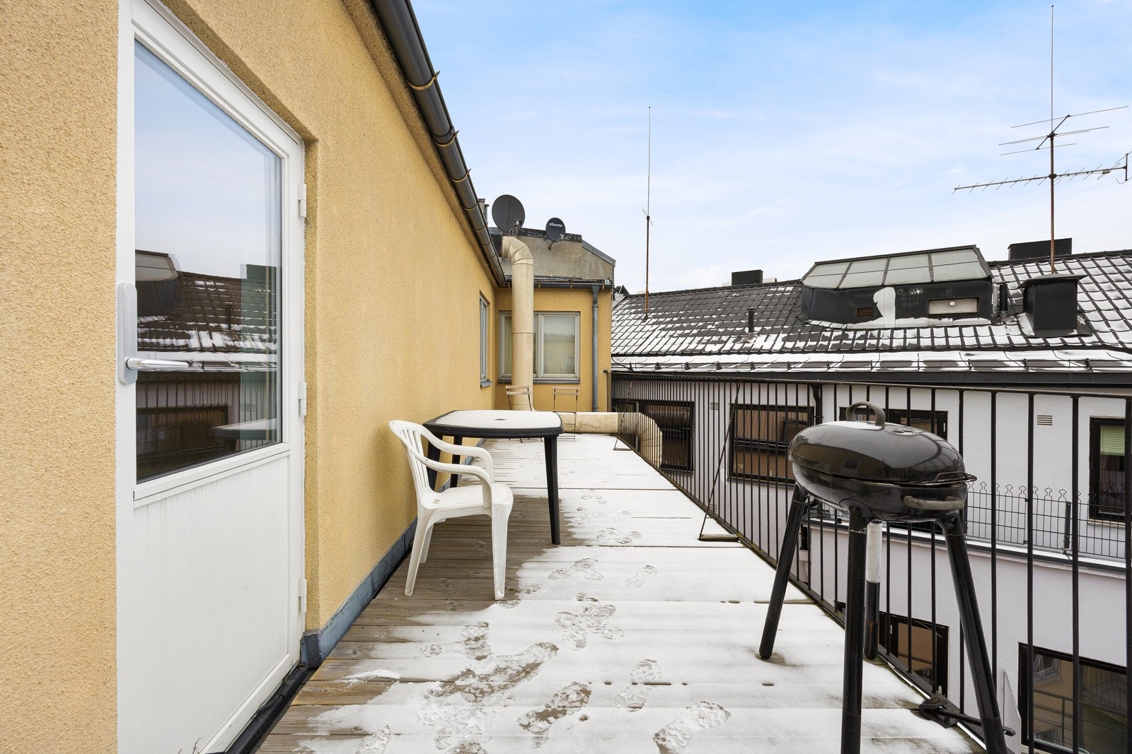 Det er felles takterrasse i 6.etasje med heisadkomst. Galleribilde