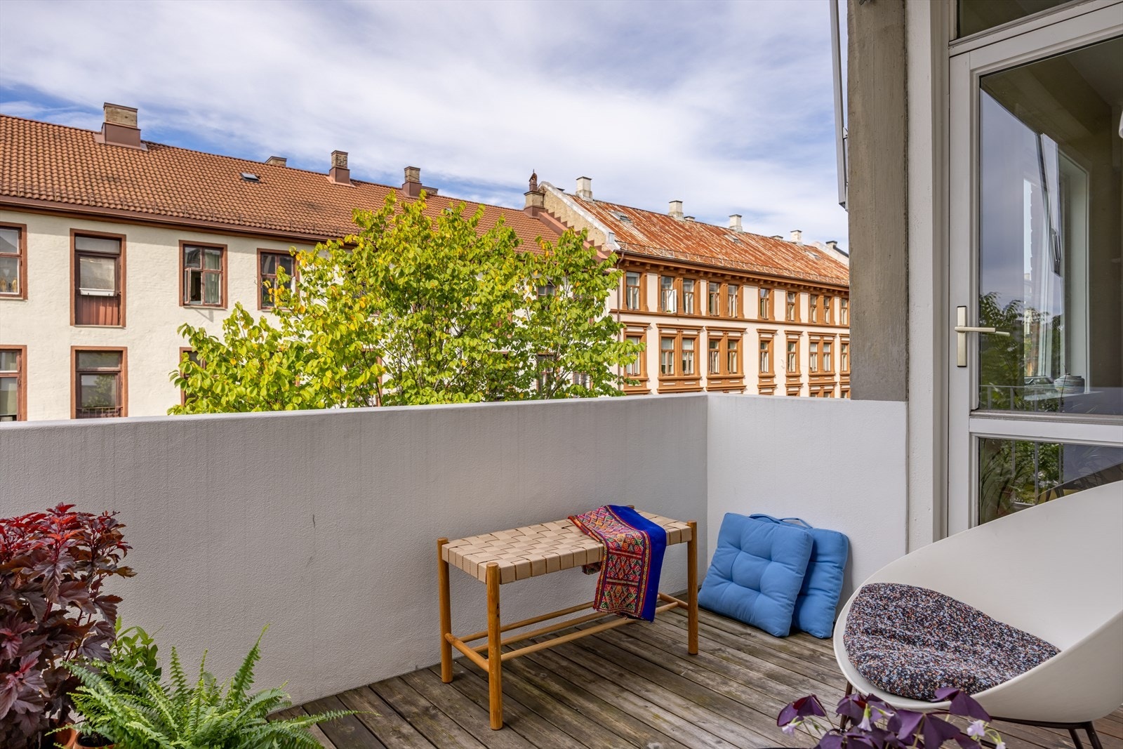 Balkongen fra sommerhalvåret Galleribilde