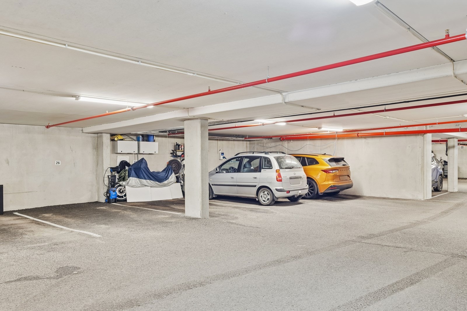 P-plass nr. 26 medfølger. Mulighet for elbillader. Galleribilde